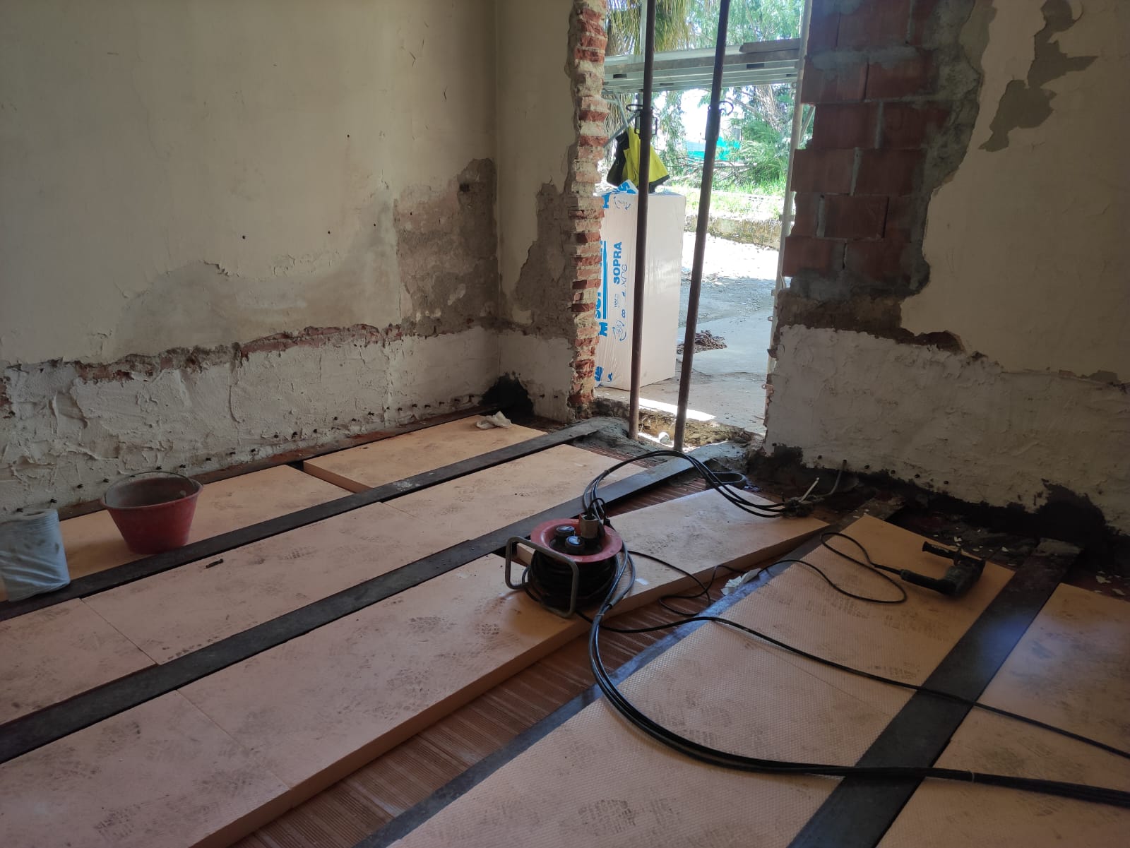 d089548a-488c-4b78-a239-08fa47e03179