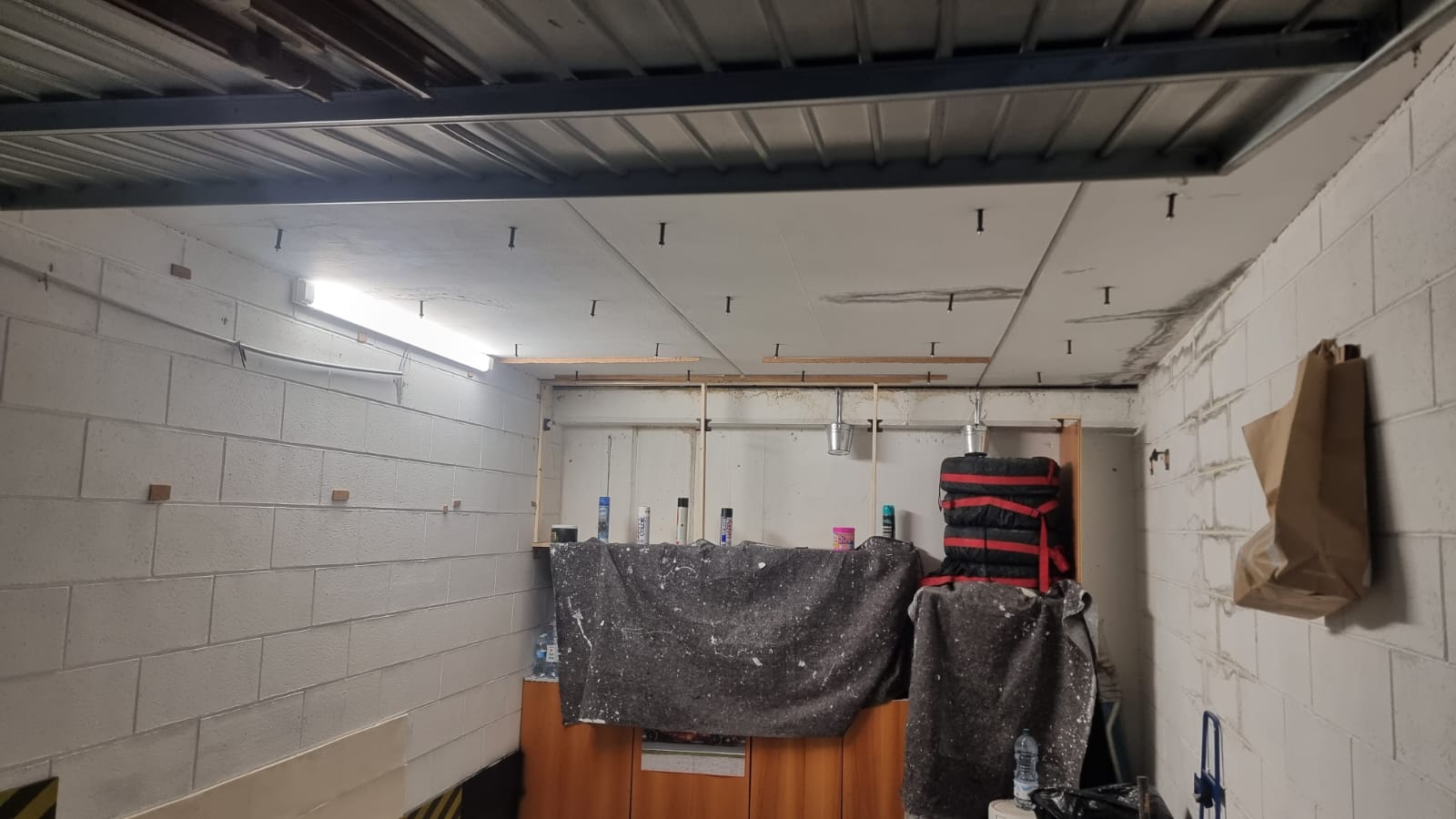 b3d1e9a7-c729-4f26-8e01-77a6186bfdec