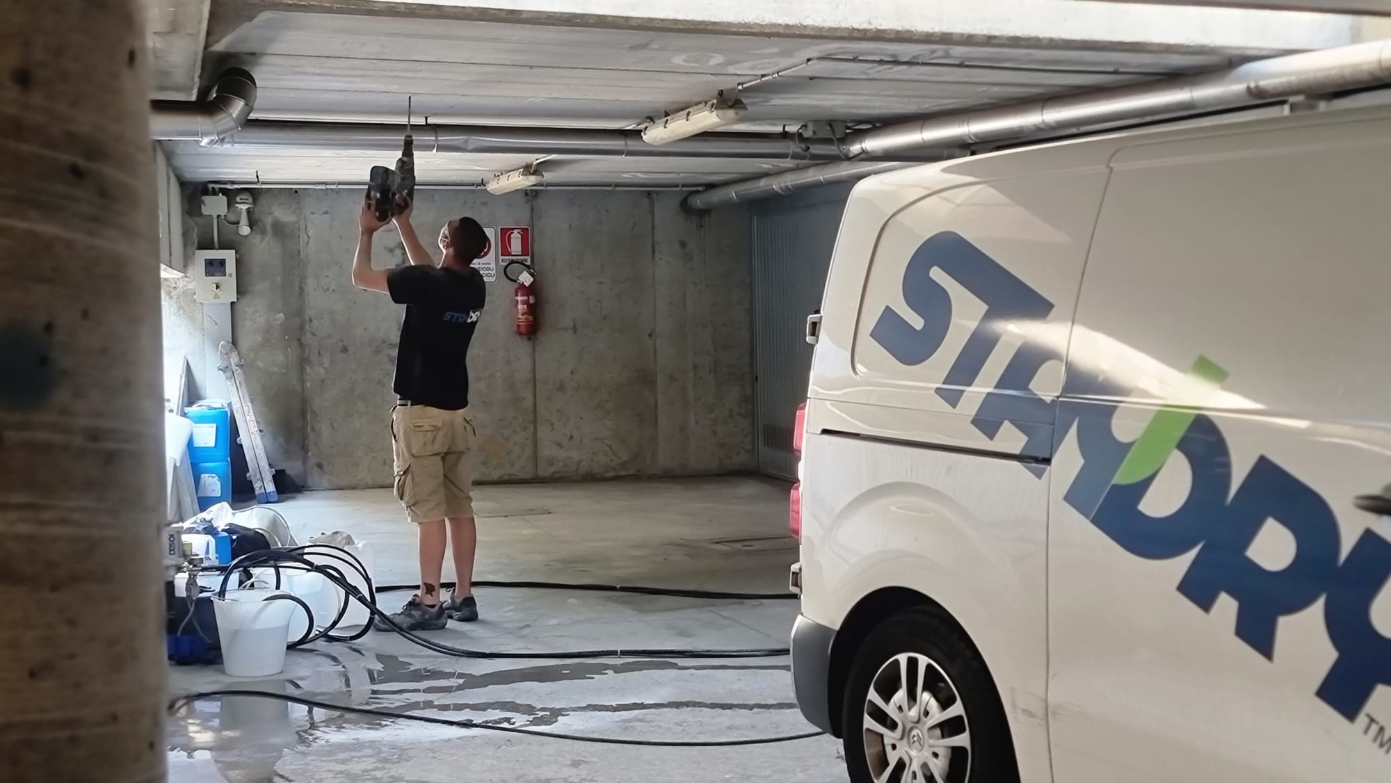 d767022b-46f1-42cb-aa01-63cc24eae2f1